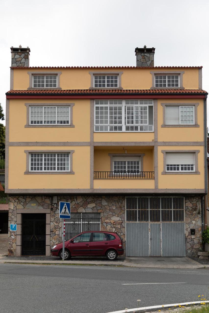 Hotel A Taberna De Vento Lalín Exterior foto