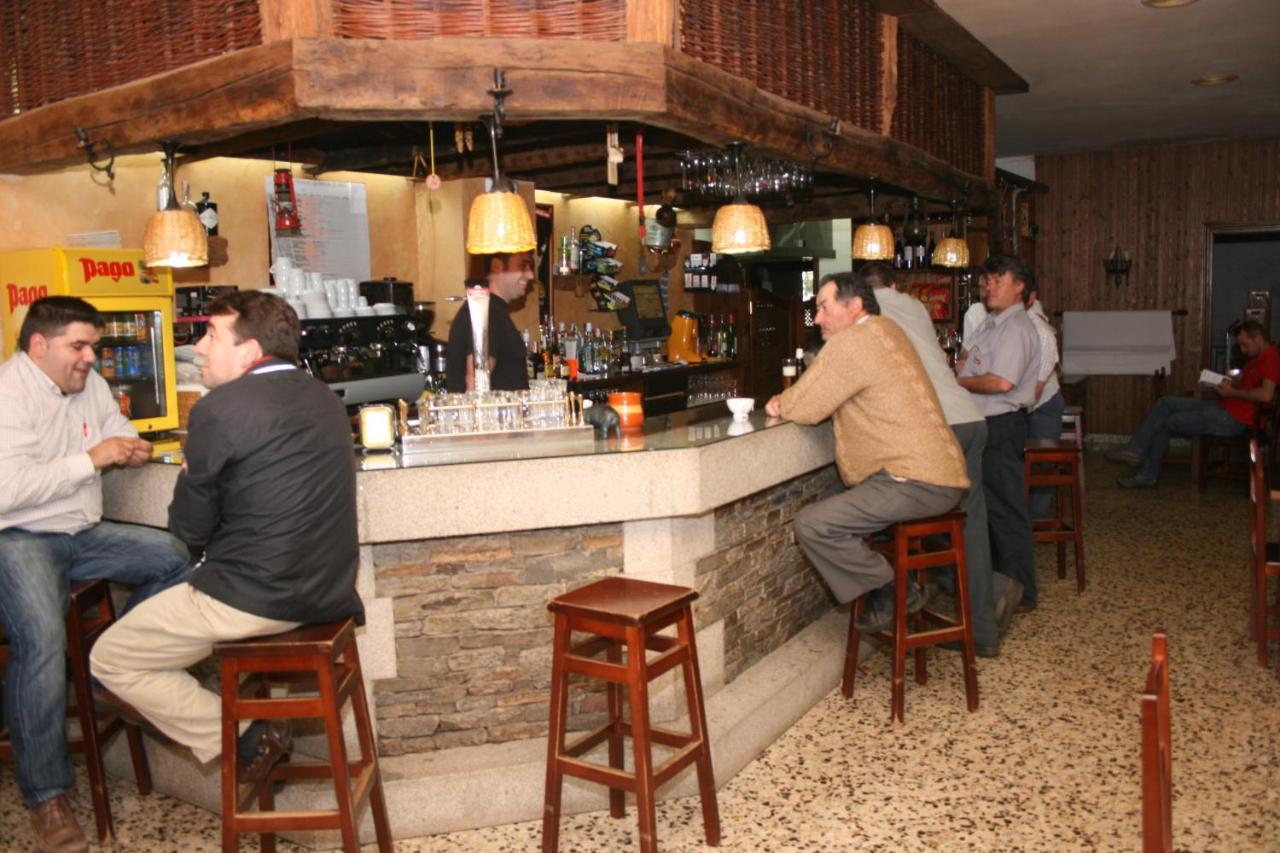 Hotel A Taberna De Vento Lalín Exterior foto