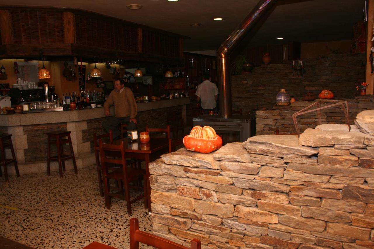 Hotel A Taberna De Vento Lalín Exterior foto